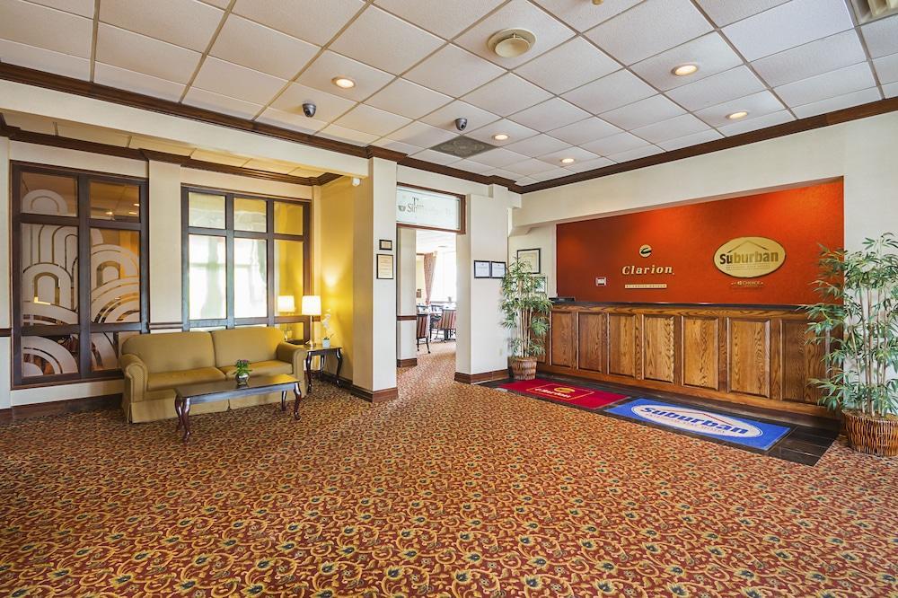 Clarion Inn Fairmont Buitenkant foto