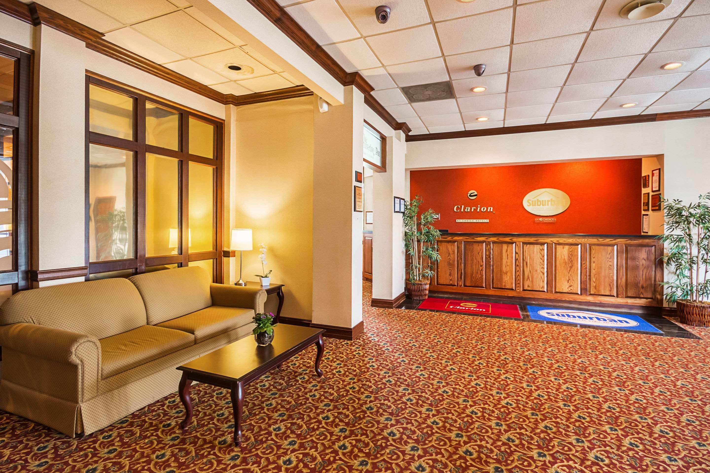 Clarion Inn Fairmont Buitenkant foto