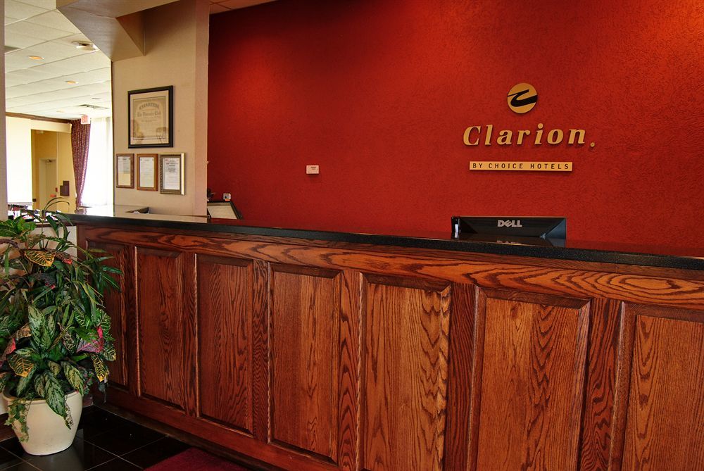 Clarion Inn Fairmont Buitenkant foto